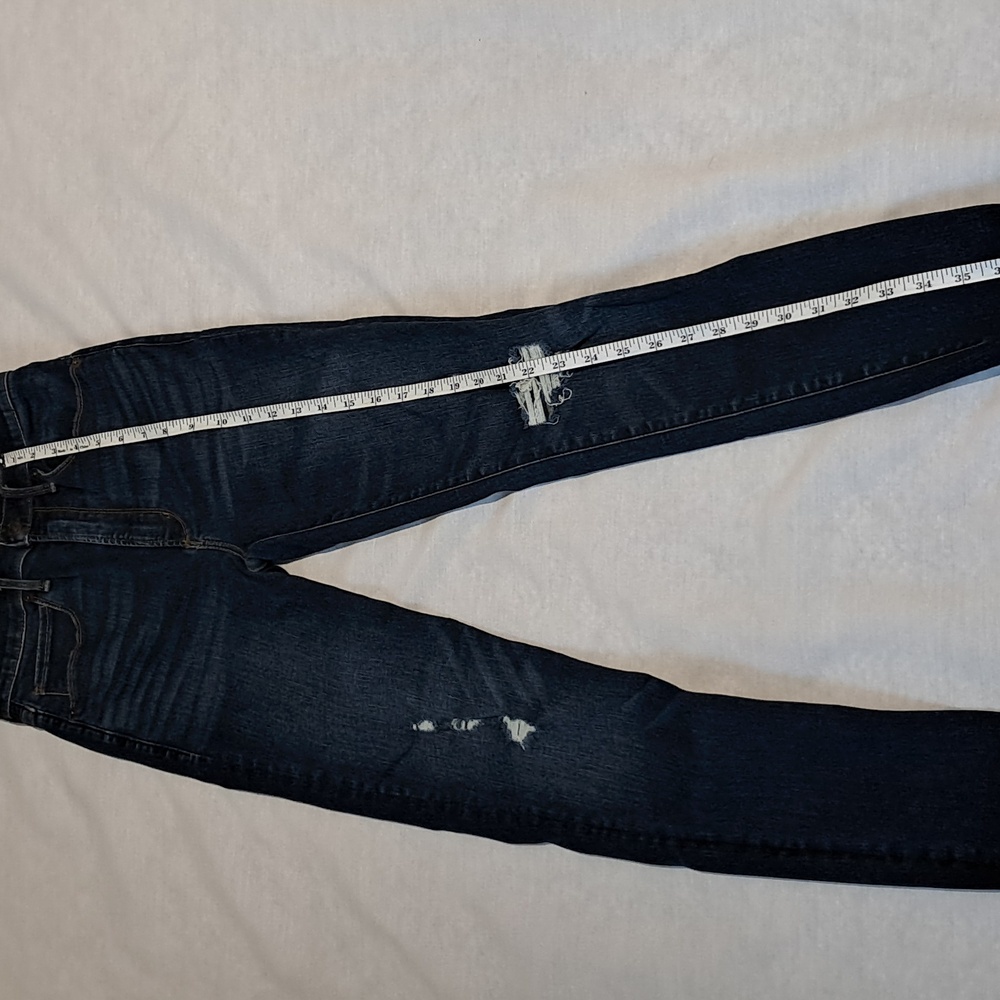 Abercrombie & Fitch Ultra High Rise Super Skinny Size 2/26. Distressed. - Picture 11 of 14